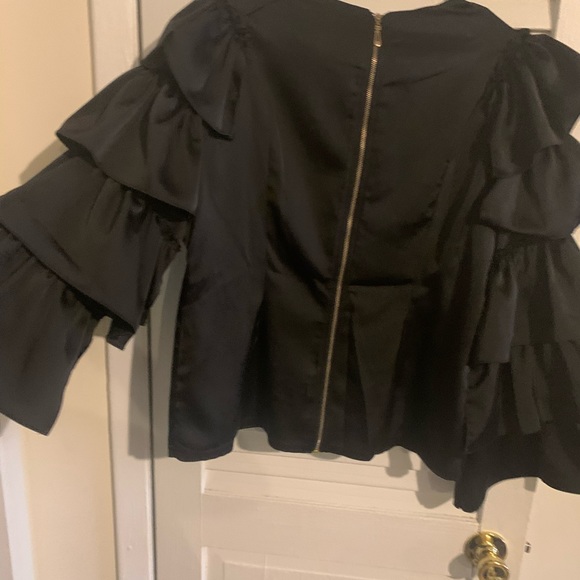 Gorgeous top by N by Nancy, new with tags - Picture 4 of 6